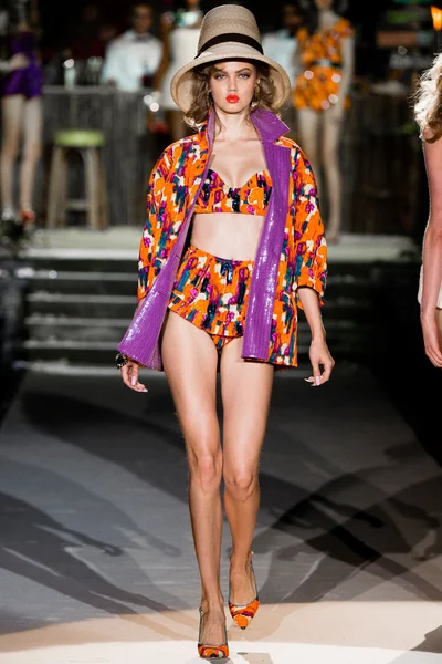 Look 2